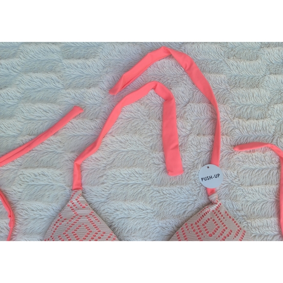 NEW Hula Honey Ginger Crochet Halter Push-Up Bikini Top - Picture 6 of 16